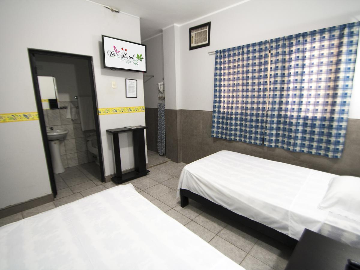 Jer`s Hostal Tumbes Exteriör bild