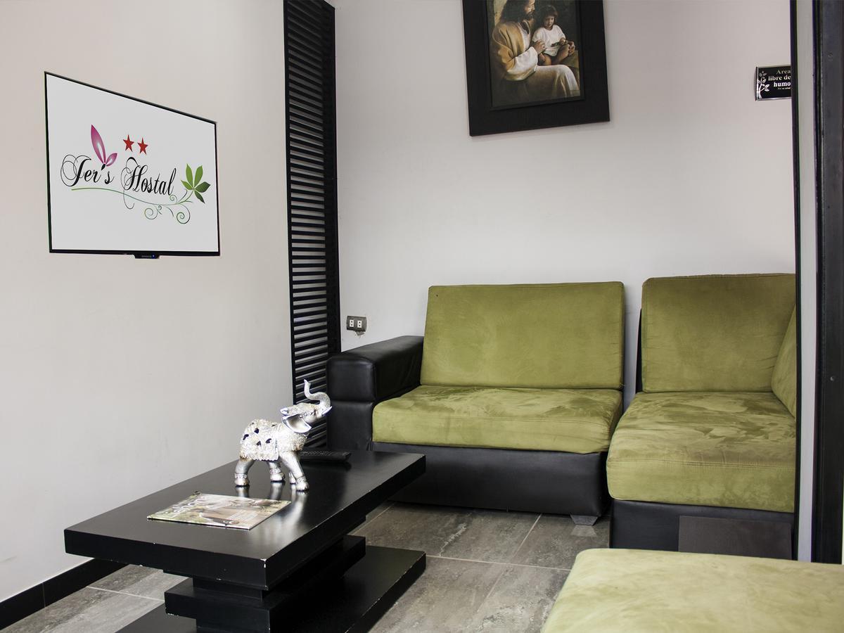 Jer`s Hostal Tumbes Exteriör bild